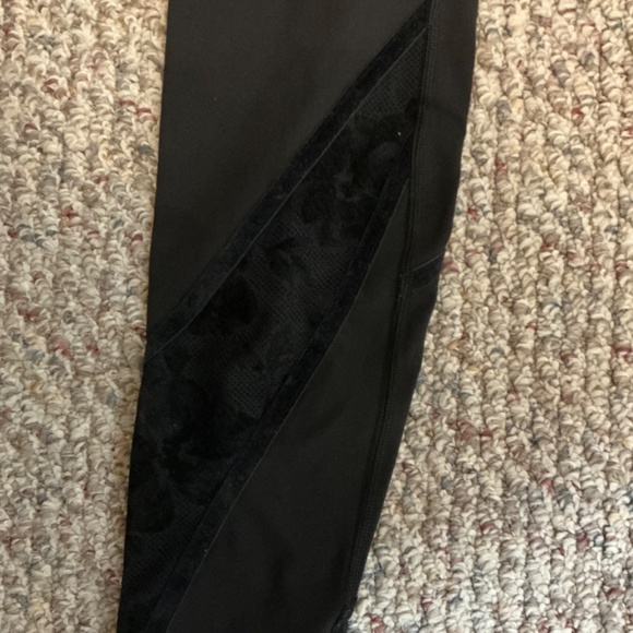 Lulu lemon tights - Picture 2 of 2